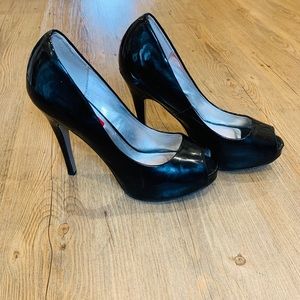 Patent peep toe heels